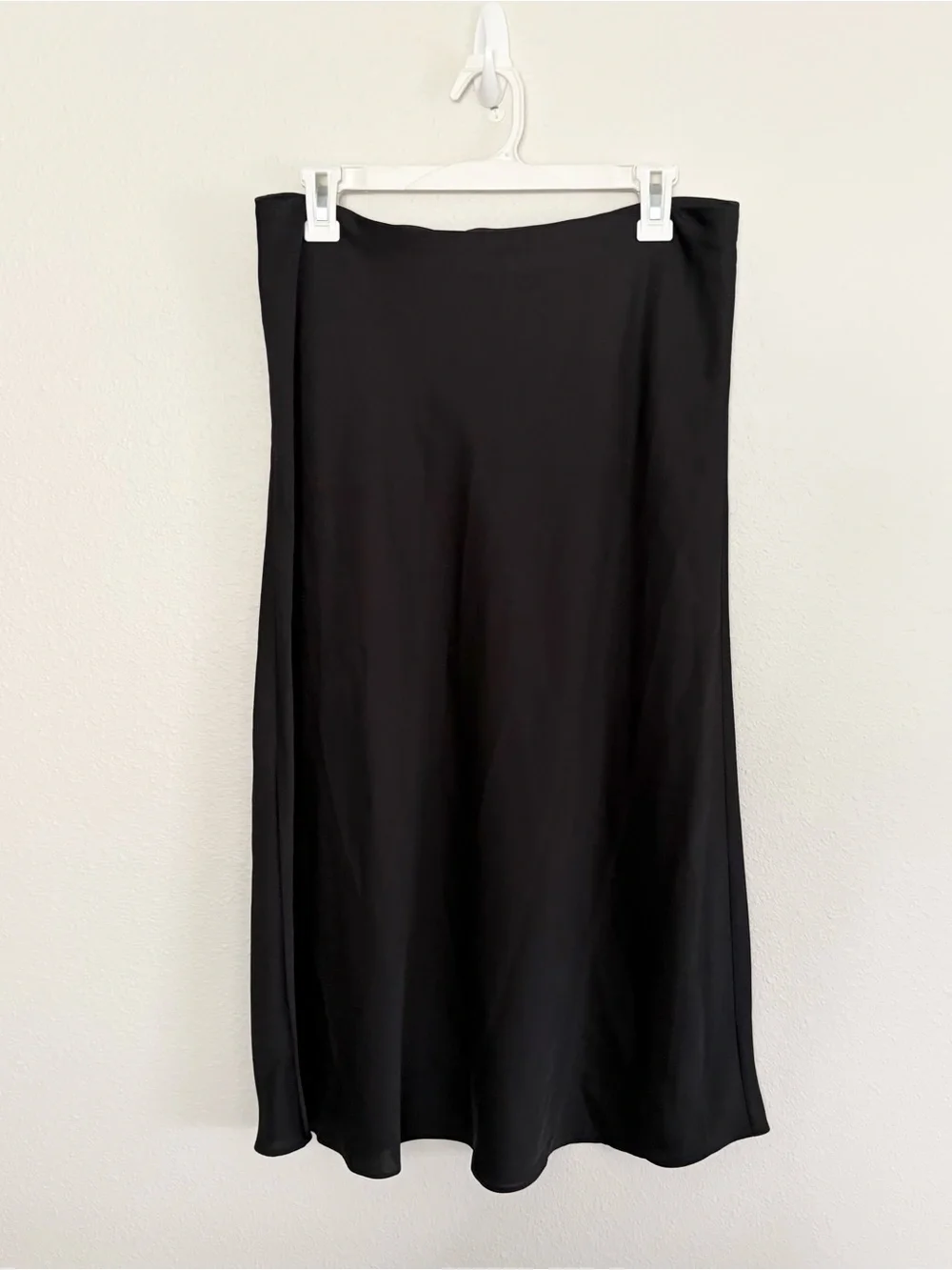 J.Crew Satin Midi Slip Skirt Size M Black Minimal Romantic Elegant Old Money
